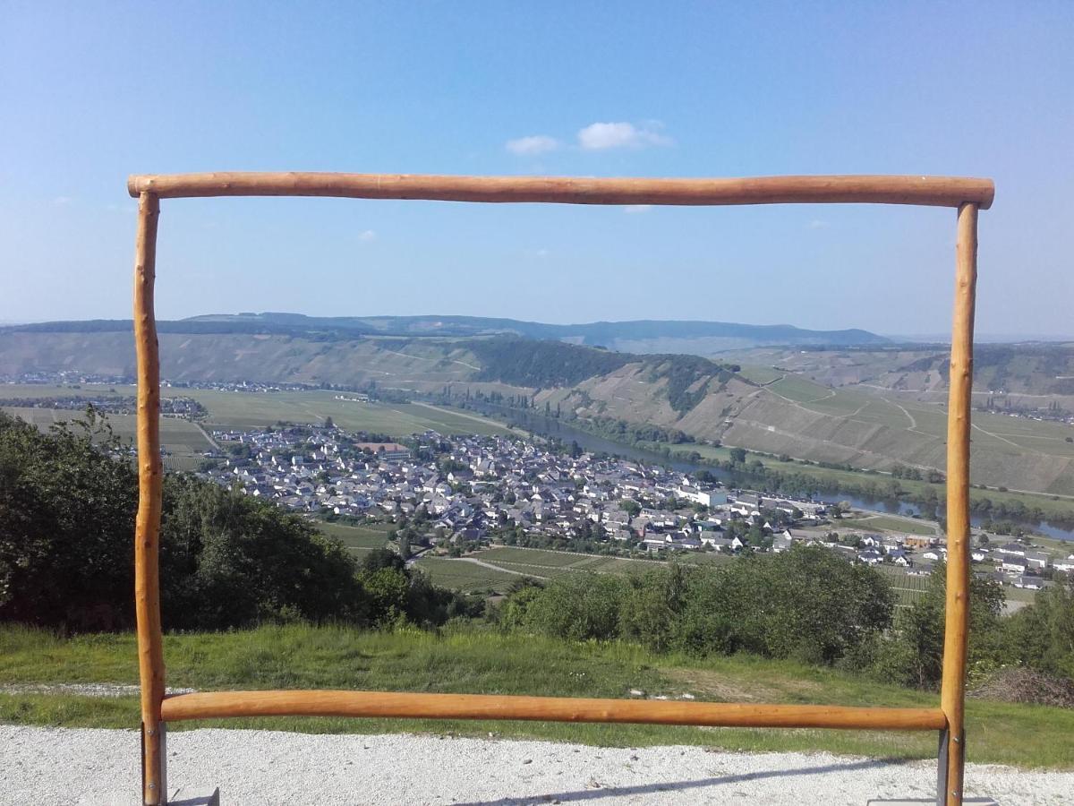 Ferienweingut Ulrike Thul Apartment ไลเวน ภายนอก รูปภาพ