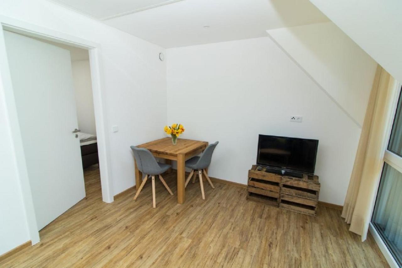 Ferienweingut Ulrike Thul Apartment ไลเวน ภายนอก รูปภาพ
